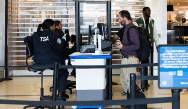 TSA officers now not allowed to sit down while checking boarding passes and IDs | Houston Style Magazine