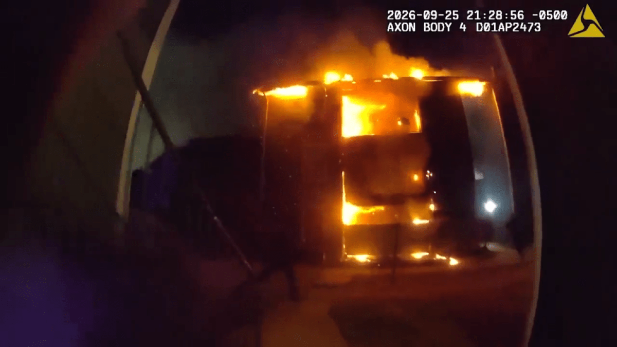 Irving apartment fire video shows police evacuating 30 units fast – NBC 5 Dallas-Fort Worth