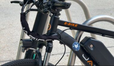 San Antonians get e-bikes using pilot program