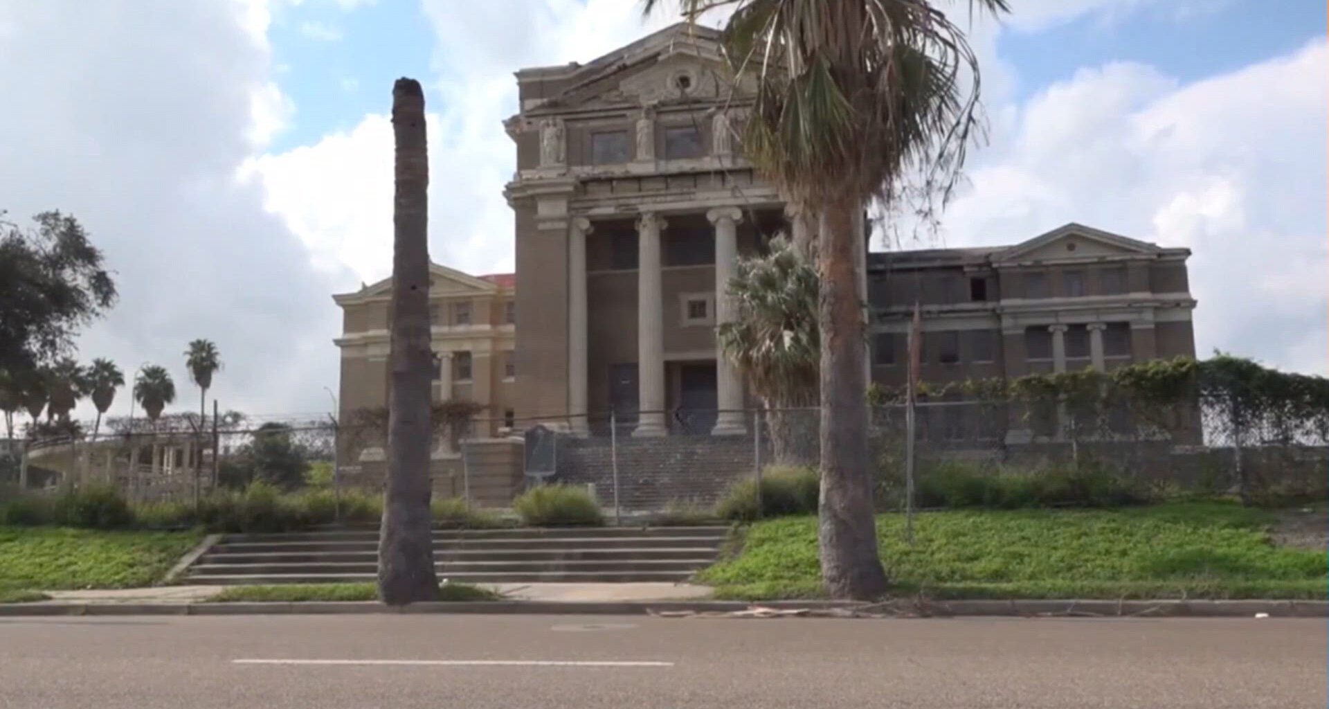 Nueces County moves closer to demolishing historic 1914 courthouse