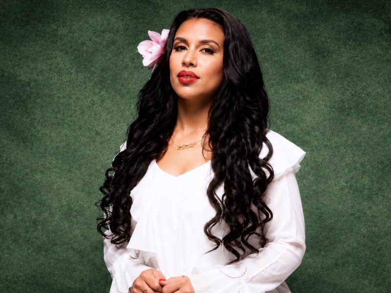 Gabriella Martinez Unveils Heartfelt New Single ‘Tienes Suerte’