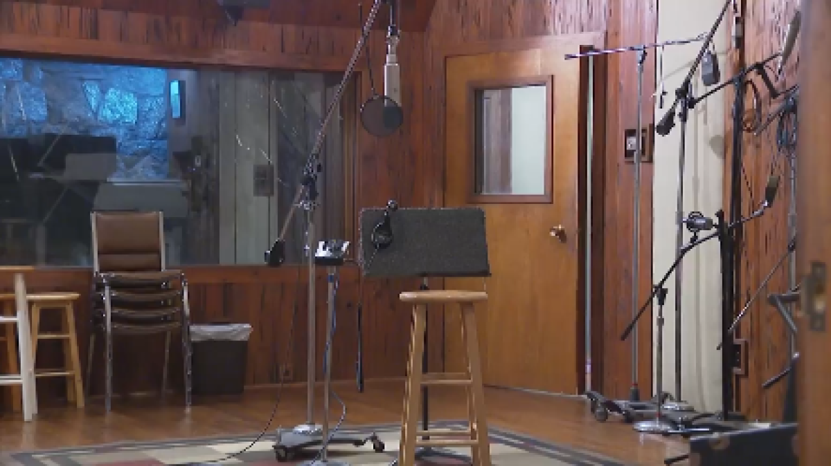 Inside Audio Dallas in Garland where Willie Nelson recorded – NBC 5 Dallas-Fort Worth