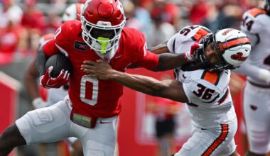 Amare Thomas, run defense lead Houston to 33-20 win over Oregon State