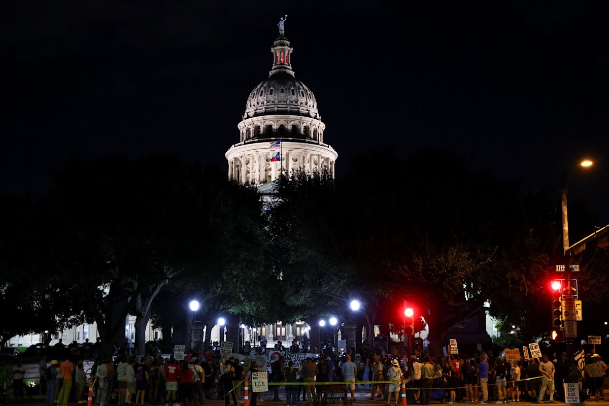Texas city council candidate who protested ICE shooting faces 'riot participation' charge