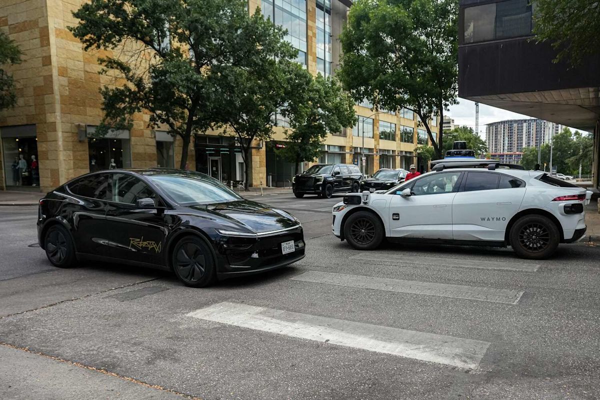 Austin logs 8 robotaxi crashes as Tesla, Waymo grow Texas fleets
