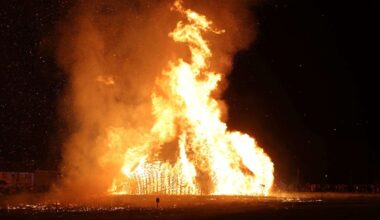 Is it legal to have a backyard bonfire in Texas? What burn bans restrict