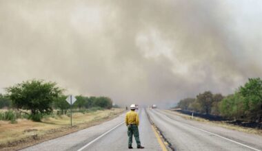 Several active wildfires are burning across Texas. Here's how close to Austin they are.