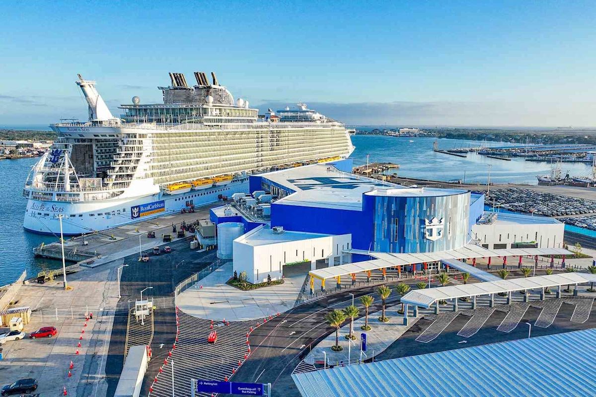 Texas cruise ship passengers return to eight-legged surprises