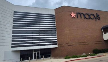 The Macy's era is over: South Texas mall site could rise again as sports mecca