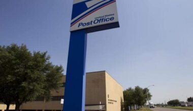 Will banks and post offices in Fort Worth be open on Labor Day?