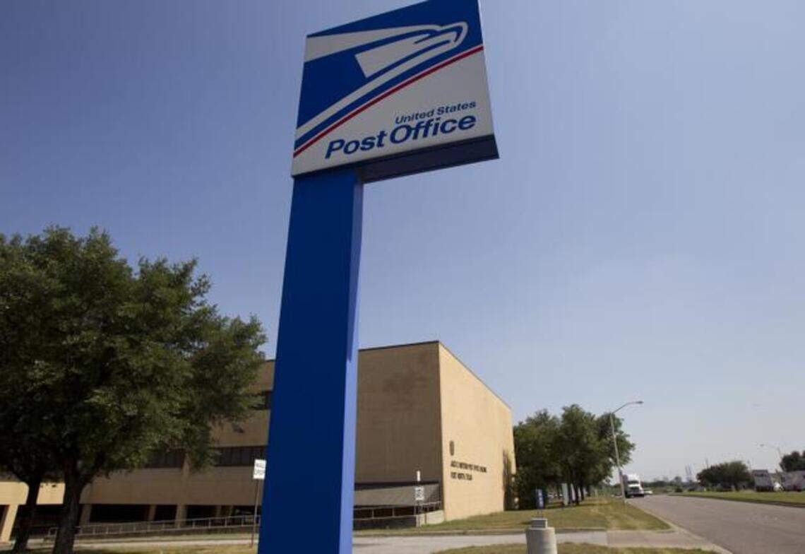 Will banks and post offices in Fort Worth be open on Labor Day?