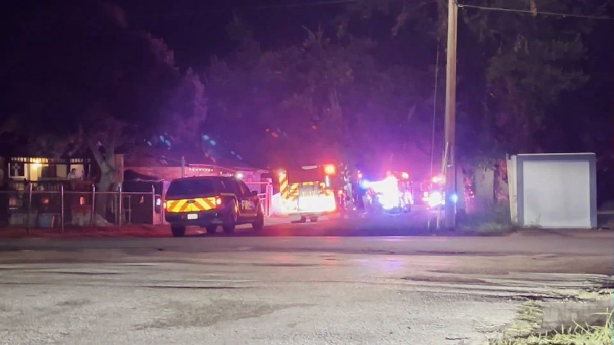 1 hospitalized after late-night apartment fire in Flour Bluff