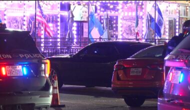 Gunman opens fire outside southwest Houston restaurant after argument, injuring bystander