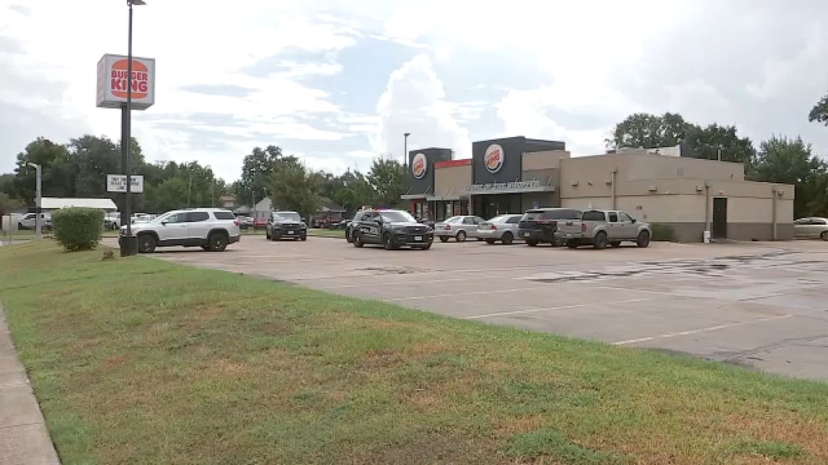 Investigation underway after apparent shooting at Burger King in east Houston