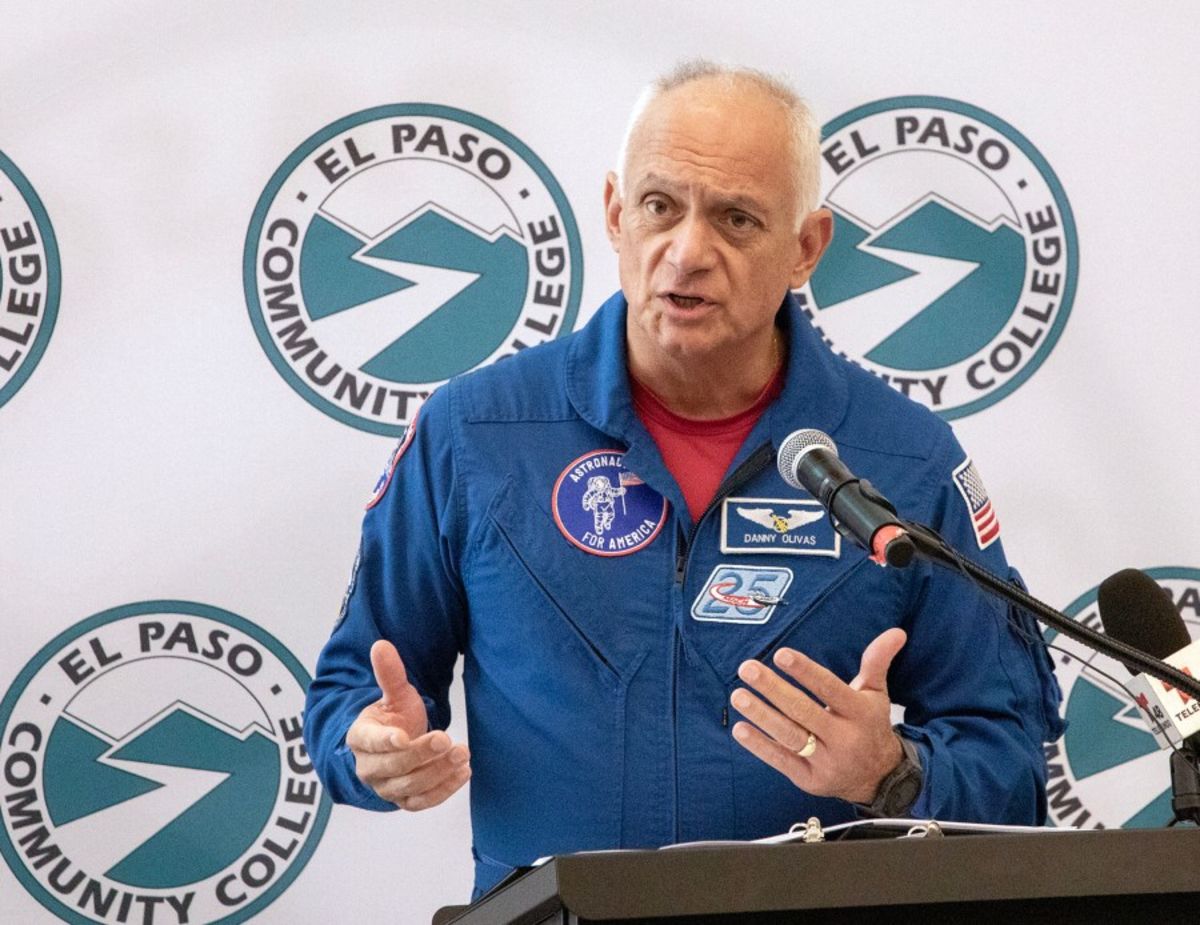 El Pasoan, former astronaut Olivas visits EPCC for get-out-vote campaign