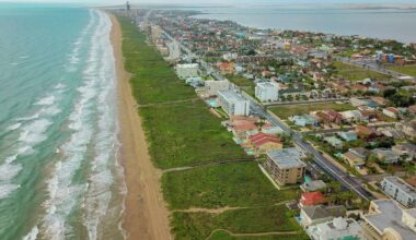 Most Texas beaches show low bacteria levels ahead of Labor Day weekend