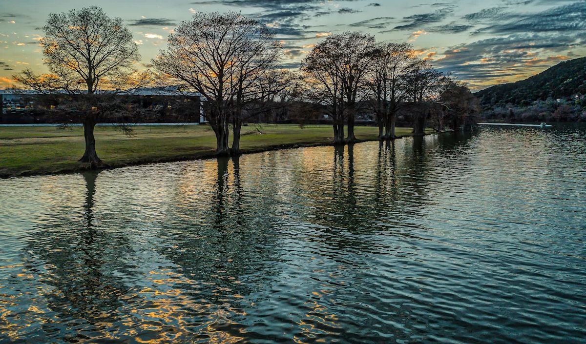 Texas drops planned 10-foot Lake Austin drawdown after businesses warn of layoffs