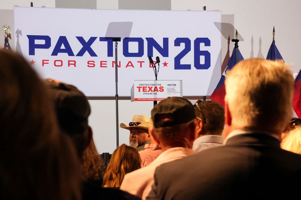 Half of Texas voters may split their ballots, new poll shows
