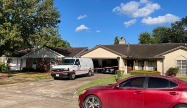 90-year-old shot after killing friend's health aide in Southeast Houston