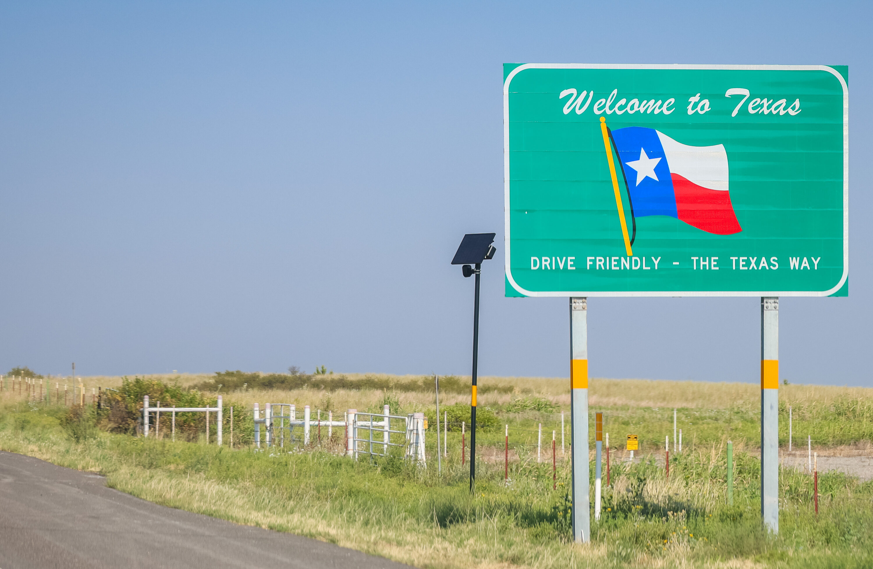 A Flock camera situated just over the Texas/Oklahoma border.