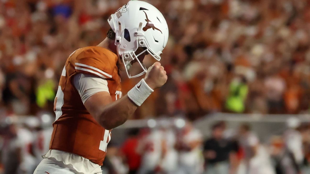 Texas rises to No. 1 in AP Top 25; Ohio State, Oregon tumble