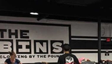 By-the-pound clothing store The Bins opens near UT Austin