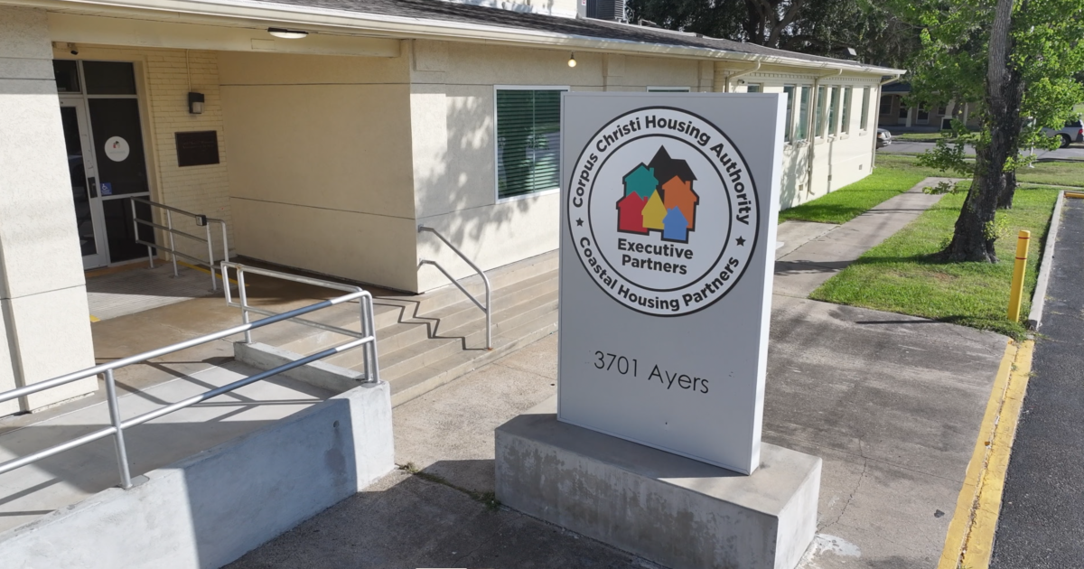 KRIS 6 News wins open government award for housing authority investigation