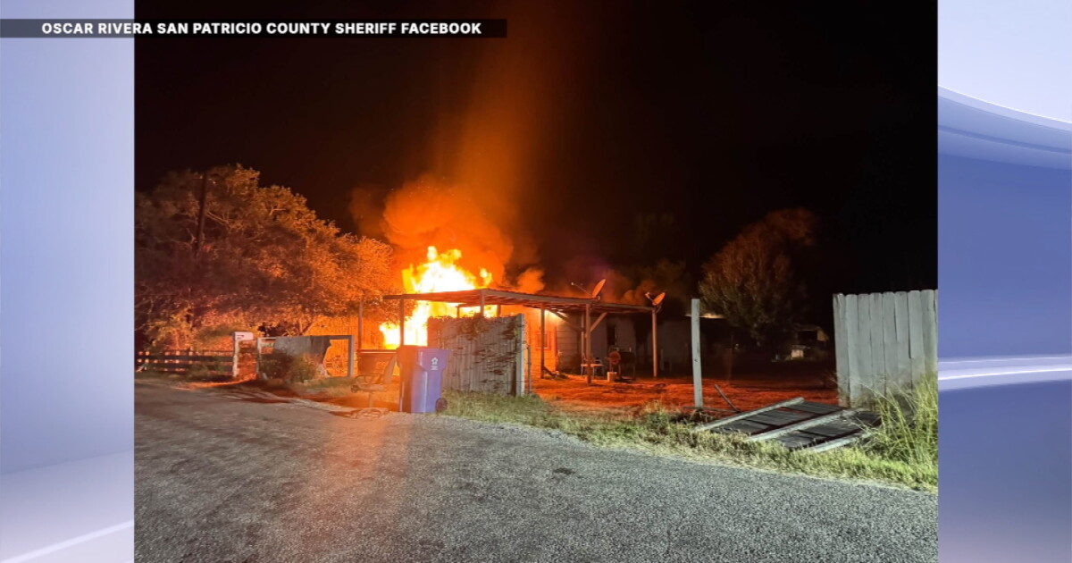 1 person hospitalized after house fire on Touchstone Road in Sinton