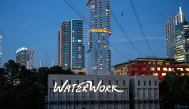 Art show will turn Austin lakefront into an outdoor gallery