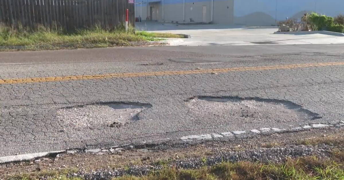 Lipes Boulevard potholes frustrate Corpus Christi drivers