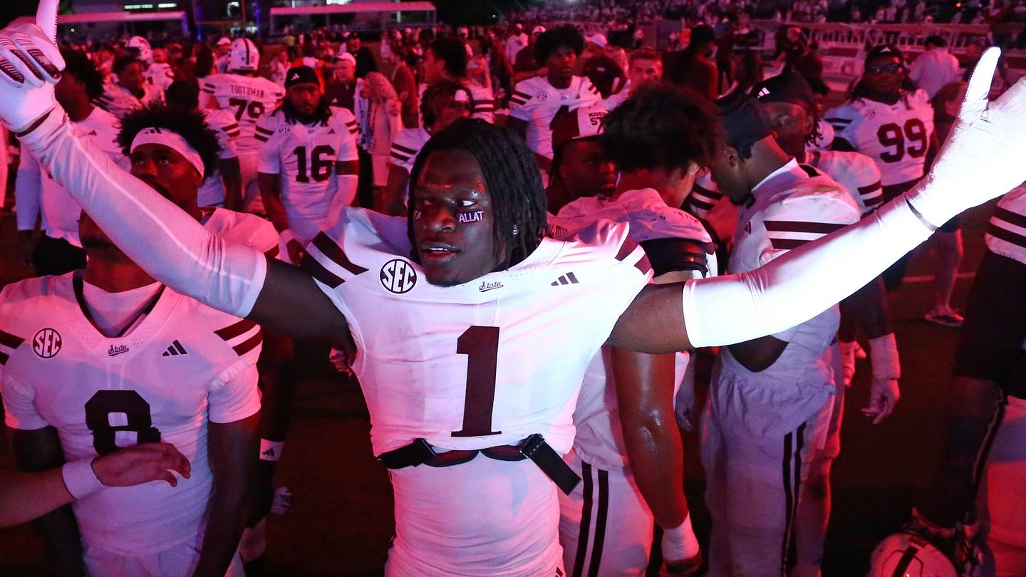 New Dallas Cowboys 2027 NFL Mock Draft Lands Massive 6-Foot-4 Shutdown Cornerback