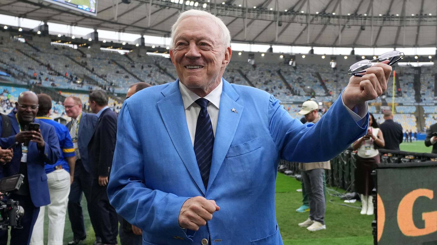 Jerry Jones Gives Video Tour Of $33M Dallas Mansion In Rare Glimpse At Personal Life