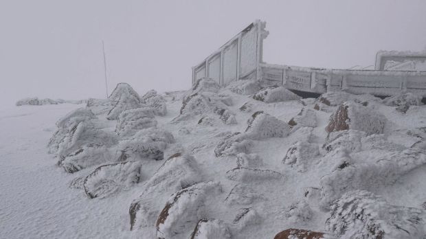 Another look at Pikes Peak summit conditions in recent days (El Paso County Search and Rescue)