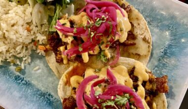 Seafood spot Aguazul’s sprawling menu casts too wide a net