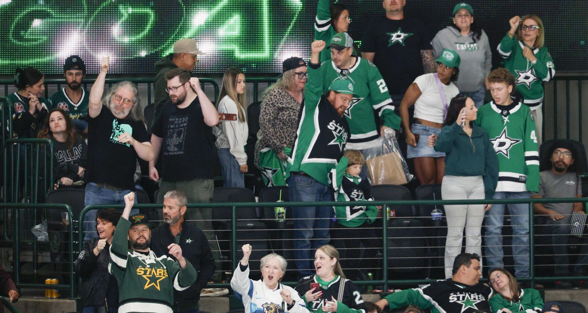 Dallas Stars to sell souvenir beer skate this season at AAC
