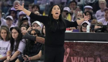 Valkyries coach Nakase goes down on sideline late in Golden State's playoff-clinching win over Wings