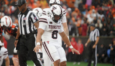 Texas Tech running back Cameron Dickey exits game with injury