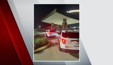 Spring man shows up to ER with multiple stab wounds after possible aggravated robbery, authorities say