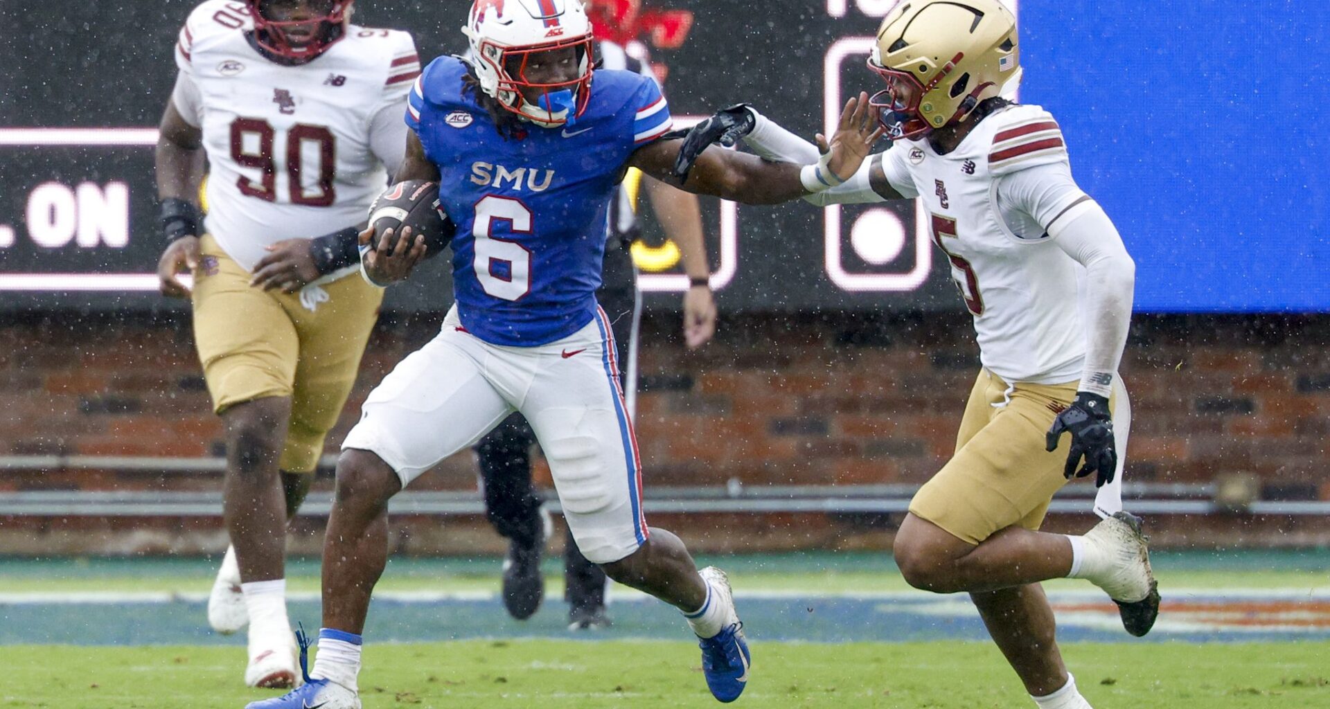 AP top 25 college football poll: Texas retains top spot, SMU slips