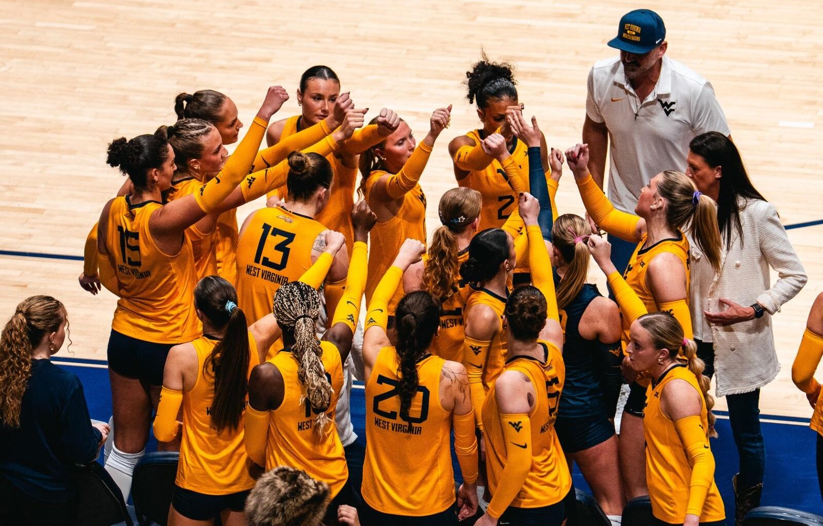 Mountaineers Fall to Houston in Four Sets