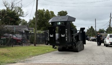 Man escapes police perimeter after allegedly firing near delivery woman, manhunt underway, HPD says