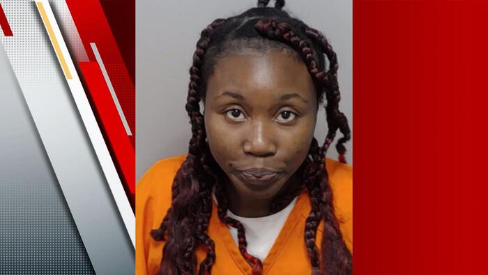Woman accused of abandoning 3 kids at North Side apartment lobby, SAPD says