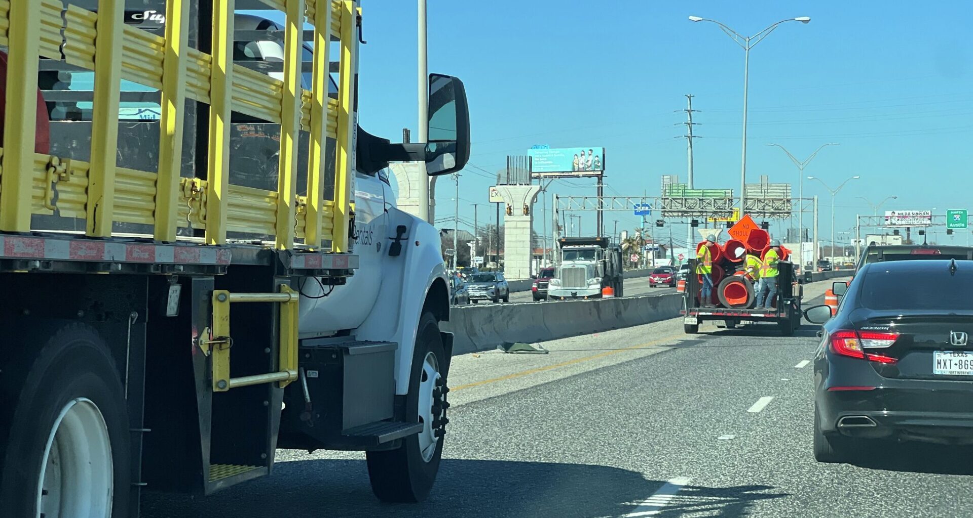 TxDOT plans nightly shutdowns on I-35 this week. Here's where.