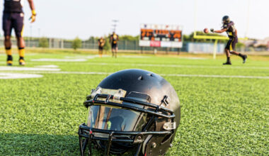Houston doctors transplant new lungs into poisoned football player