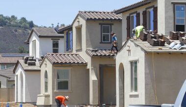 Lennar responds to video showing Texas home 'splitting in half'