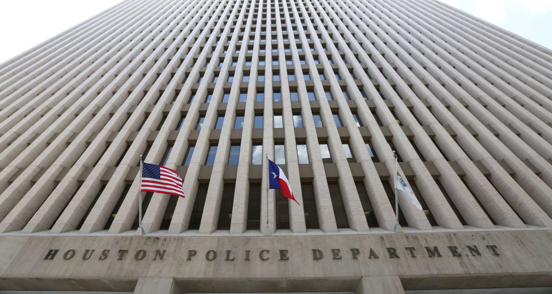 Houston selling 2 downtown office towers in 'skyline-redefining' move