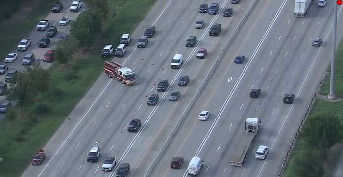 Pedestrian struck, killed by 18-wheeler on I-45 in Montgomery County