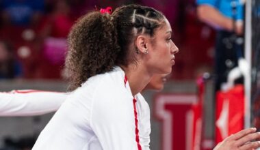 Houston Drops Annual Dig Pink Game to #17 BYU