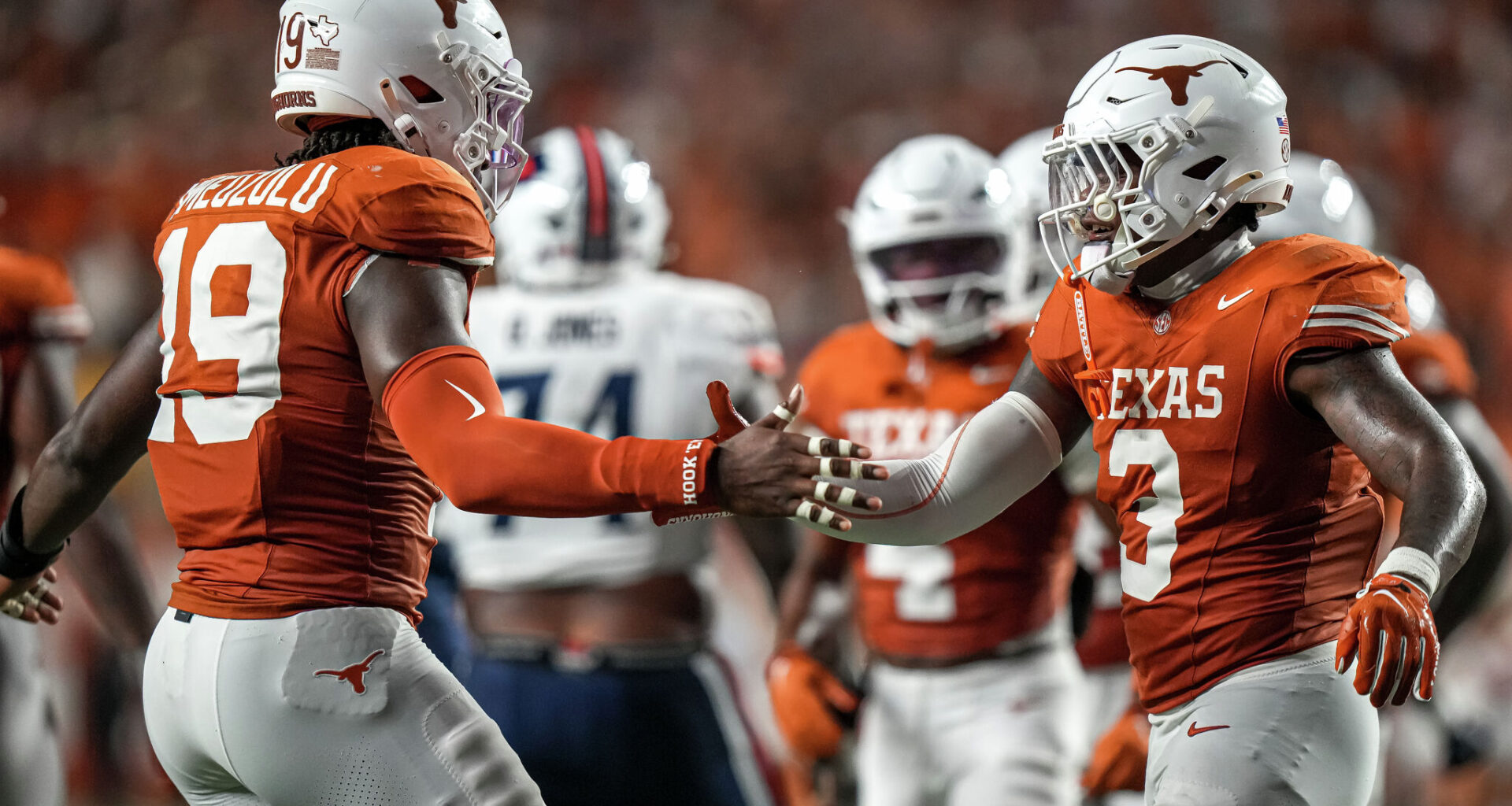 Texas football vs Oklahoma: TV channel, streaming info for Week 6