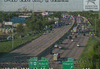 Fatal car crash closes East Freeway southbound lanes amid Friday rush
